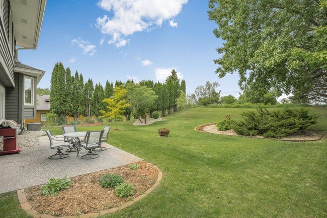 Backyard patio | Image 26