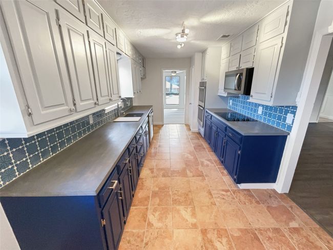 1242 Laguna Vista Way, House other with 4 bedrooms, 3 bathrooms and null parking in Grapevine TX | Image 5