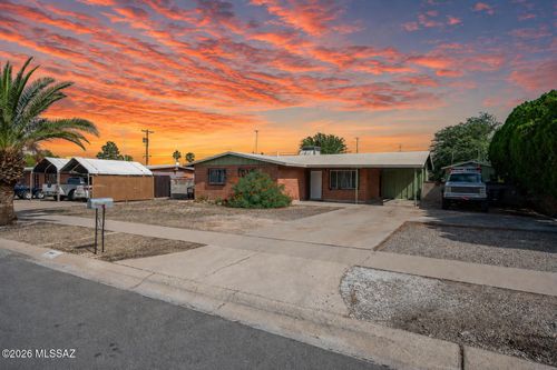 7041 E Calle Pegaso, Tucson, AZ, 85710-5458 | Card Image