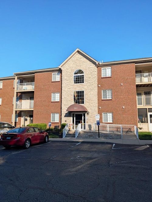 10-561 Napa Valley Ln, Crestview Hills, KY, 41017-5128 | Card Image