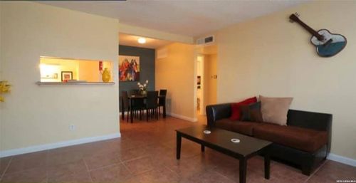 86-4300 Shaver, Houston, TX, 77016 | Card Image