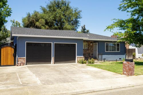 30 Willow Glen Avenue, Oakdale, CA, 95361 | Card Image