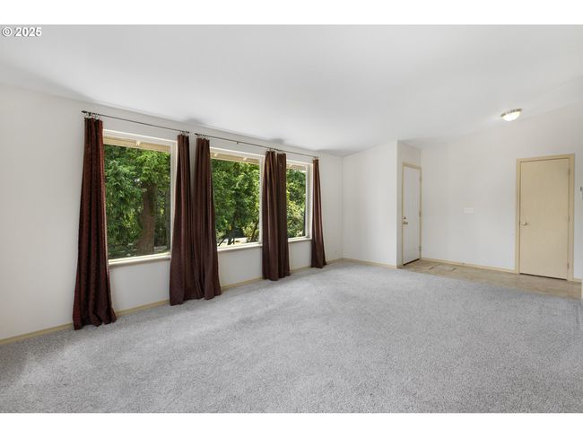 5580 Franklin Blvd, House other with 3 bedrooms, 2 bathrooms and 2 parking in Eugene OR | Image 9