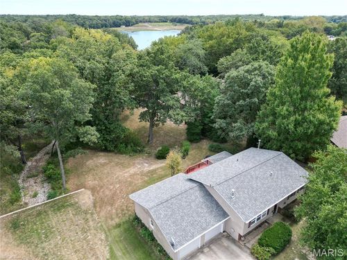 207 Lakewood Dr, Hillsboro, IL, 62049-3204 | Card Image