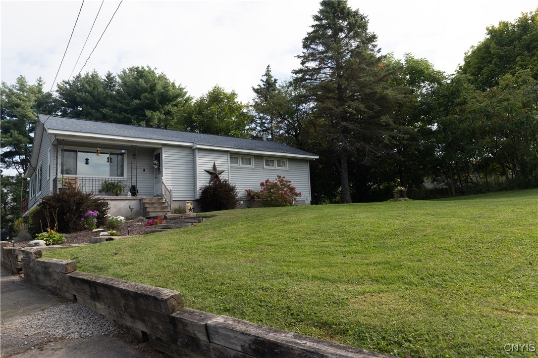 Orchard Ln, LA Fayette, NY 13084