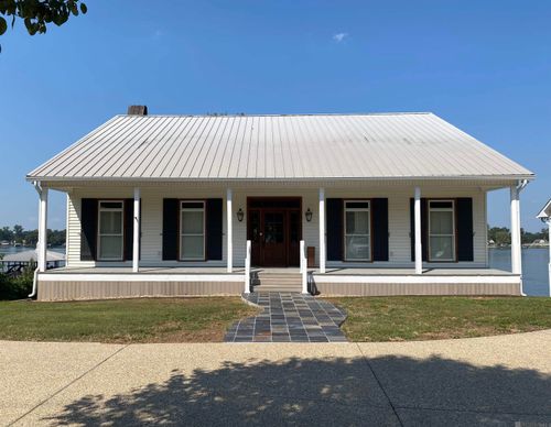 7522 False River Rd, Oscar, LA, 70762-6220 | Card Image