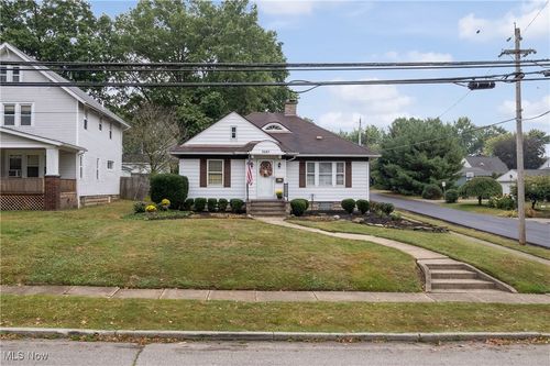 2685 Northland St, Cuyahoga Falls, OH, 44221-2642 | Card Image