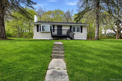 68 Hillcrest Dr, Poughkeepsie, NY, 12603-2614 | Card Image