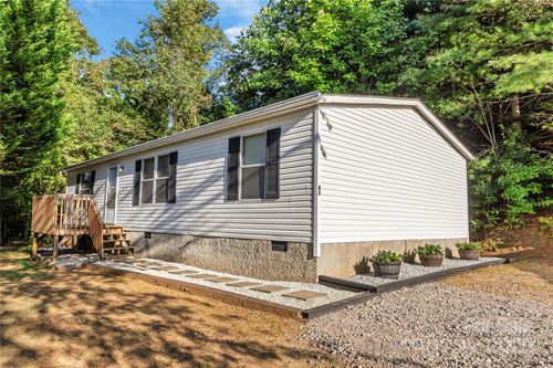43 Goose Creek Rd, Swannanoa, NC, 28778-8201 | Card Image