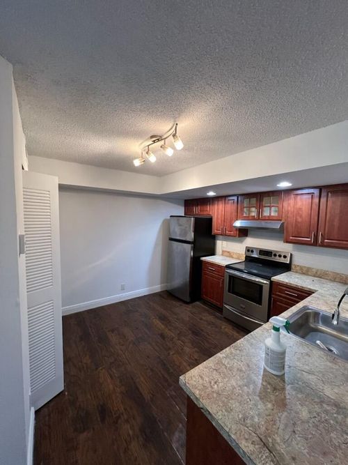 102b5-5721 Riverside Dr, Coral Springs, FL, 33067-2940 | Card Image