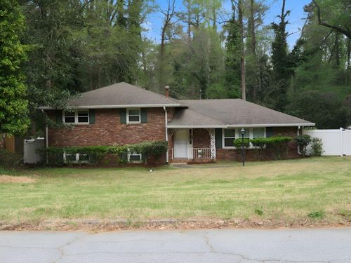 2705 Hayden Dr, East Point, GA, 30344-1055 | Card Image