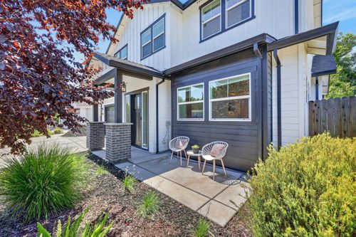 3705 Mackenzie Ln, Carmichael, CA, 95608-2365 | Card Image
