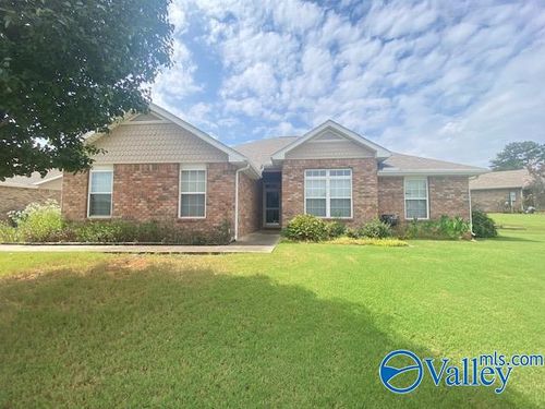 135 Potters Wheel, Madison, AL, 35758-8377 | Card Image