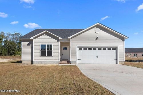300 E Theriault Ct, Jacksonville, NC, 28540-5685 | Card Image