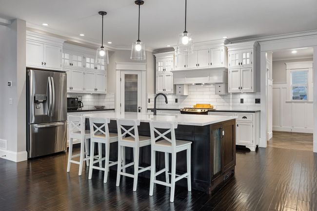 2644 Larkspur Crt, House other with 4 bedrooms, 4 bathrooms and 4 parking in Abbotsford BC | Image 5