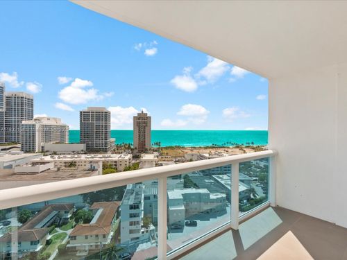 ph-r-6770 Indian Creek Dr, MIAMI BEACH, FL, 33141-5716 | Card Image