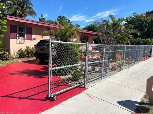 545 Nw 118th St, Miami, FL, 33168-3424 | Card Image