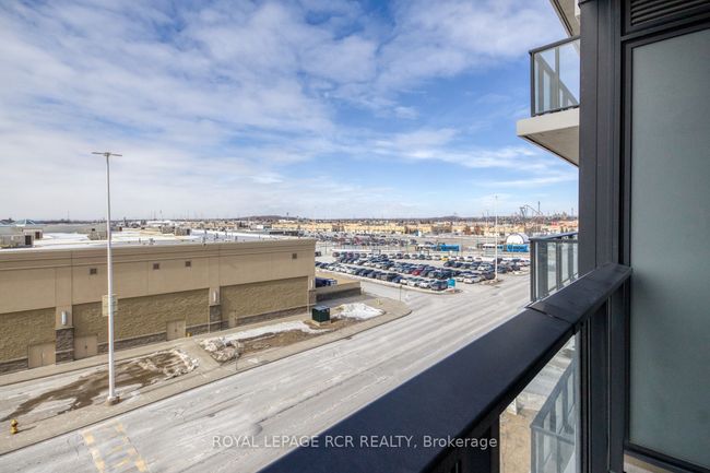 425 - 9000 Jane St, Condo with 1 bedrooms, 2 bathrooms and null parking in Concord ON | Image 26