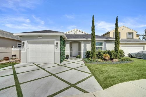 372 W Riverbend Dr, Sunrise, FL, 33326-2220 | Card Image