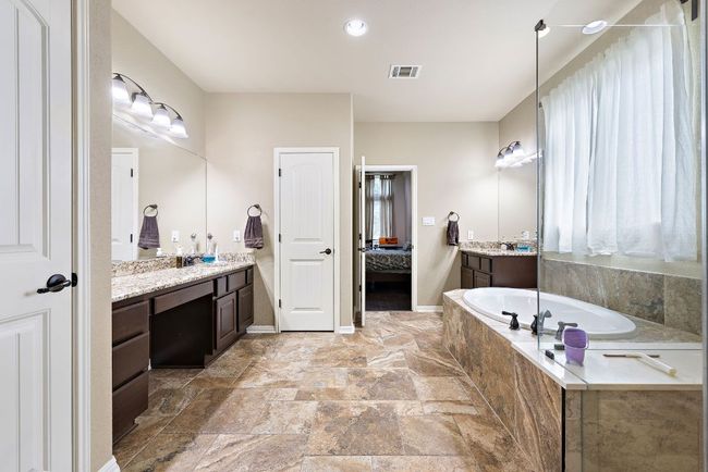 1100 Teravista Xing, House other with 5 bedrooms, 5 bathrooms and 2 parking in Georgetown TX | Image 17