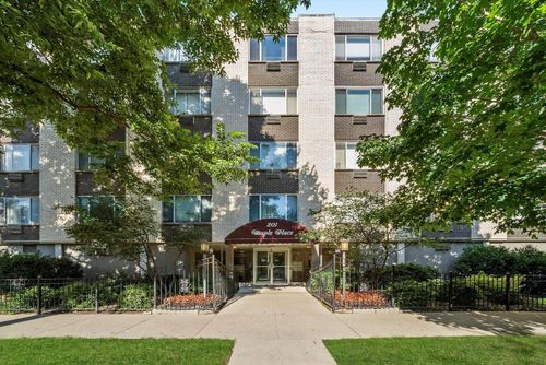 210-201 S Maple Ave, Oak Park, IL, 60302-3041 | Card Image