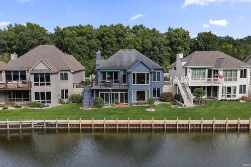 709 Bittersweet Cove Dr, Mishawaka, IN, 46544-3884 | Card Image