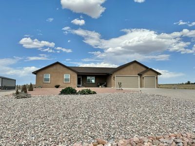 1667 E Silverwood Dr, House other with 4 bedrooms, 3 bathrooms and 3 parking in Pueblo West CO | Image 2