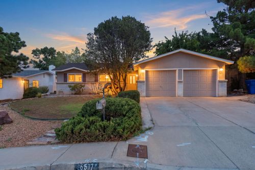 6517 Colleen Ave Ne, Albuquerque, NM, 87109-3647 | Card Image