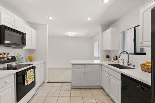 apt-222-12400 Montecito Rd, Seal Beach, CA, 90740-2732 | Card Image