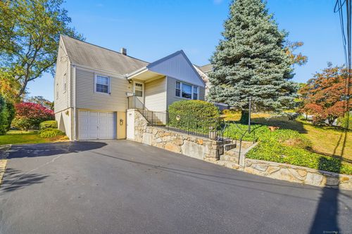 63 Ferris Ave, Norwalk, CT, 06854-1202 | Card Image