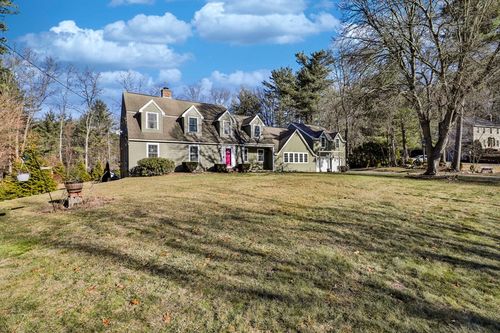 207 Oak Ridge Rd, Plaistow, NH, 03865-2925 | Card Image