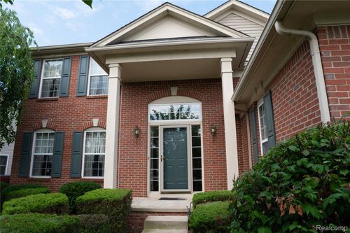 27904 Bluebird Dr, Flat Rock, MI, 48134-4700 | Card Image
