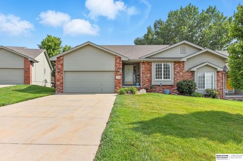5008 Lakeside Dr, Papillion, NE, 68133-4715 | Card Image