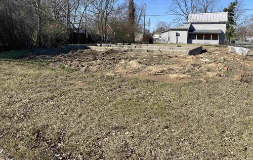 421 N Walnut St, Hartford City, IN, 47348-2030 | Card Image