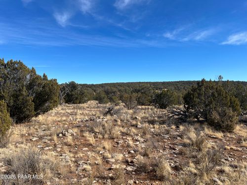 000 N Rolling Hills Ln, Seligman, AZ, 86337 | Card Image