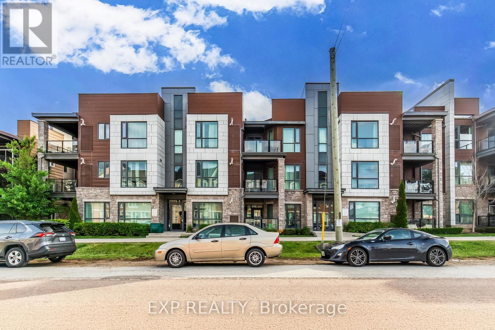 Residential in Oakville (WM Westmount) 2