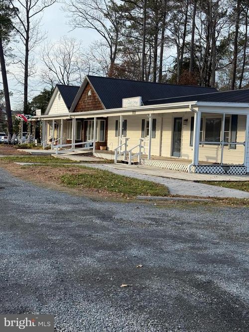 101 Atlantic Ave, OCEAN VIEW, DE, 19970-9137 | Card Image