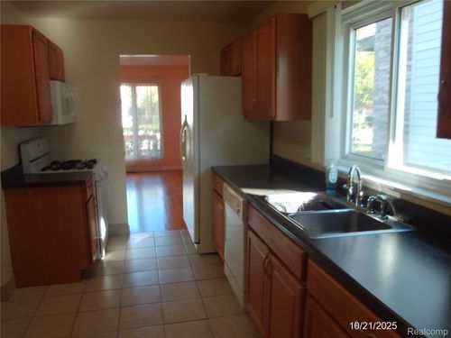 762 Ruffner Ave, Birmingham, MI, 48009-3661 | Card Image