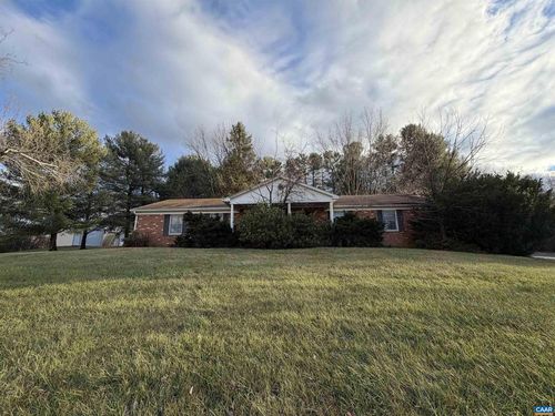 2877 Shutterlee Mill Rd, STAUNTON, VA, 24401-6302 | Card Image