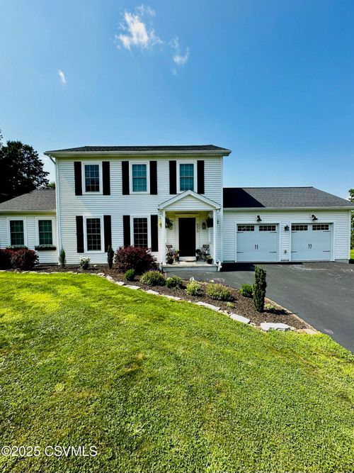 556 W Center St, Elysburg, PA, 17824-7115 | Card Image