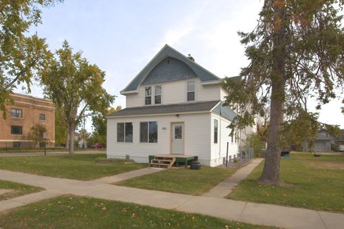 820 Beltrami Ave Nw, Bemidji, MN, 56601-3008 | Card Image