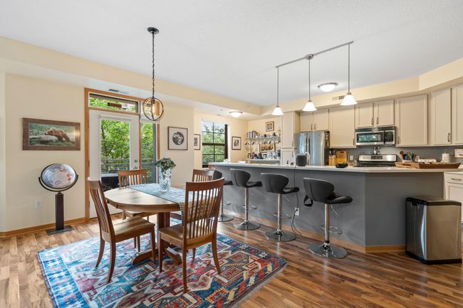 14-web-or-mls-2565 Franklin Ave 211-14.jpg | Image 6