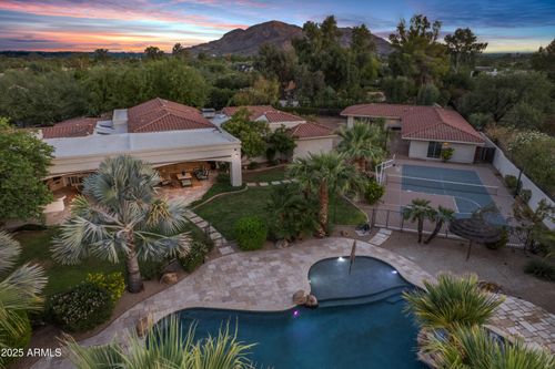 9236 N 52nd Pl, Paradise Valley, AZ, 85253-1601 | Card Image