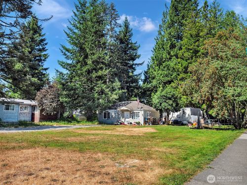352 E 2nd St, North Bend, WA, 98045-9152 | Card Image