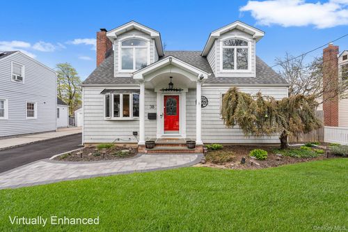 38 Bedell Pl, Amityville, NY, 11701-3302 | Card Image