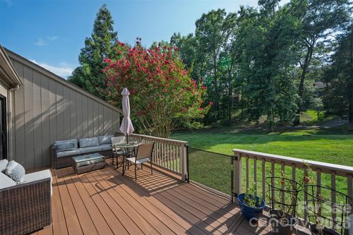 31 Old Post Rd, Lake Wylie, SC, 29710-8944 | Card Image