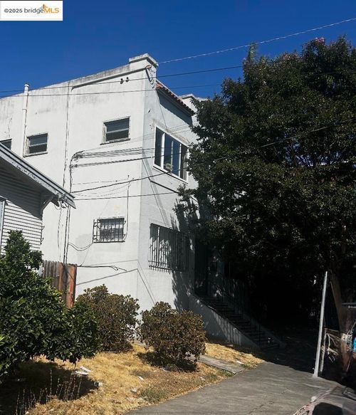 2816 Foothill Blvd, Oakland, CA, 94601-2522 | Card Image
