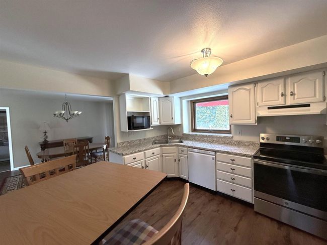 1906 22 Nd Avenue, House other with 4 bedrooms, 3 bathrooms and null parking in Menominee MI | Image 13