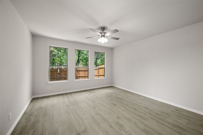 3121-3123 Long Rope- Living Room-2 | Image 13