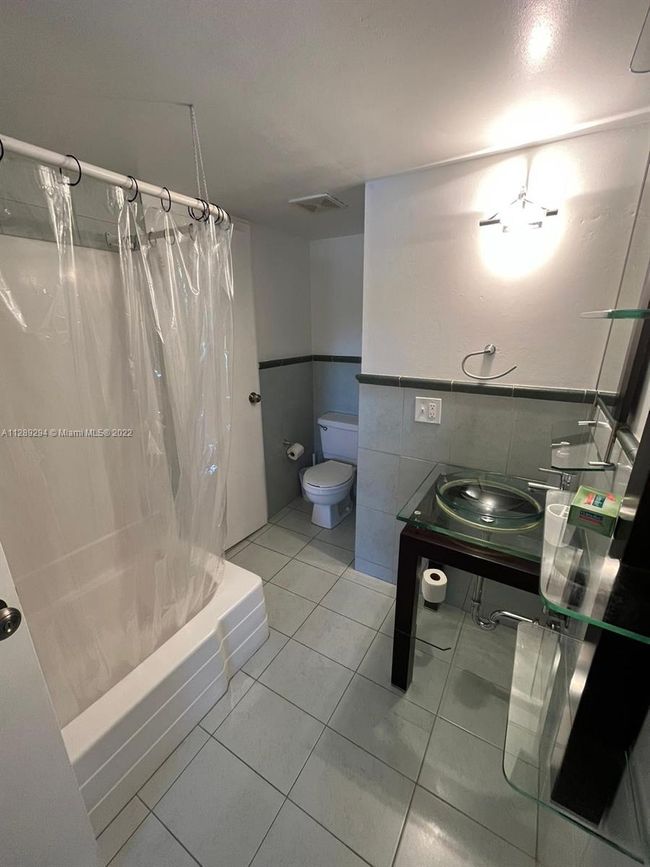 APT-302 - 2345 Ne 135 Th St, Condo with 1 bedrooms, 1 bathrooms and null parking in North Miami FL | Image 4
